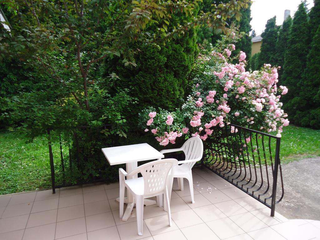 Holiday Apartmanház Balatonfüred Quarto foto